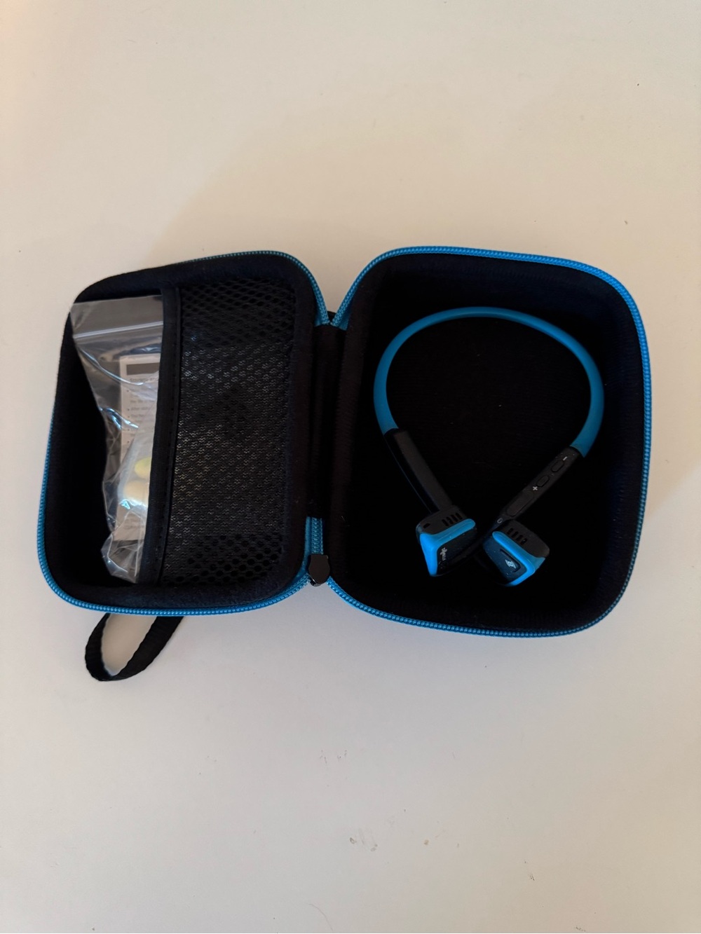 Shokz Trekz Titanium Bone Conduction Headphones + Carrying Case